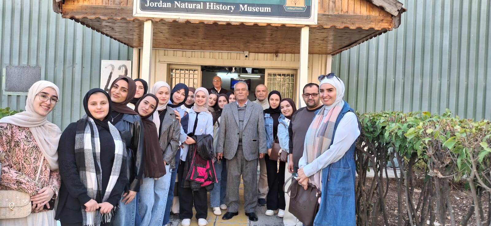 زيارة مدرسة زحر الثانوية للبنات